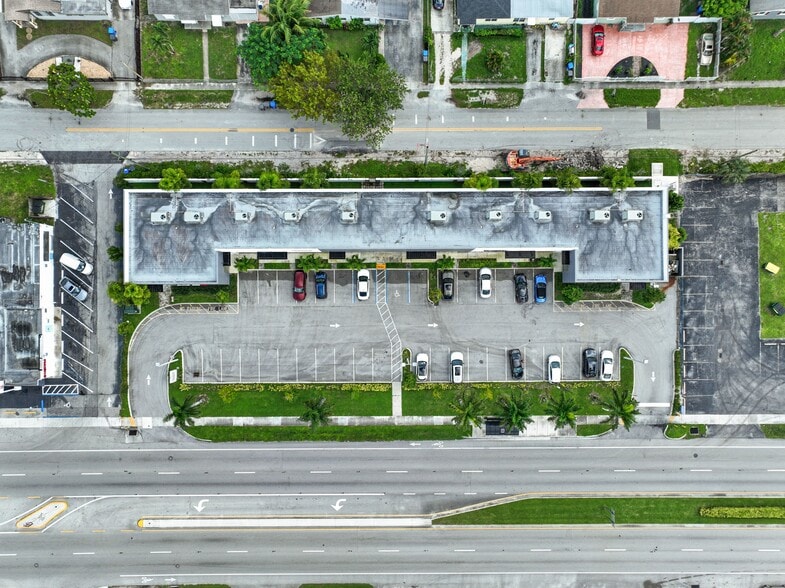 More Photos Of 4250 W Hallandale Beach Blvd, Pembroke Park Storefront Retail Office For Sale