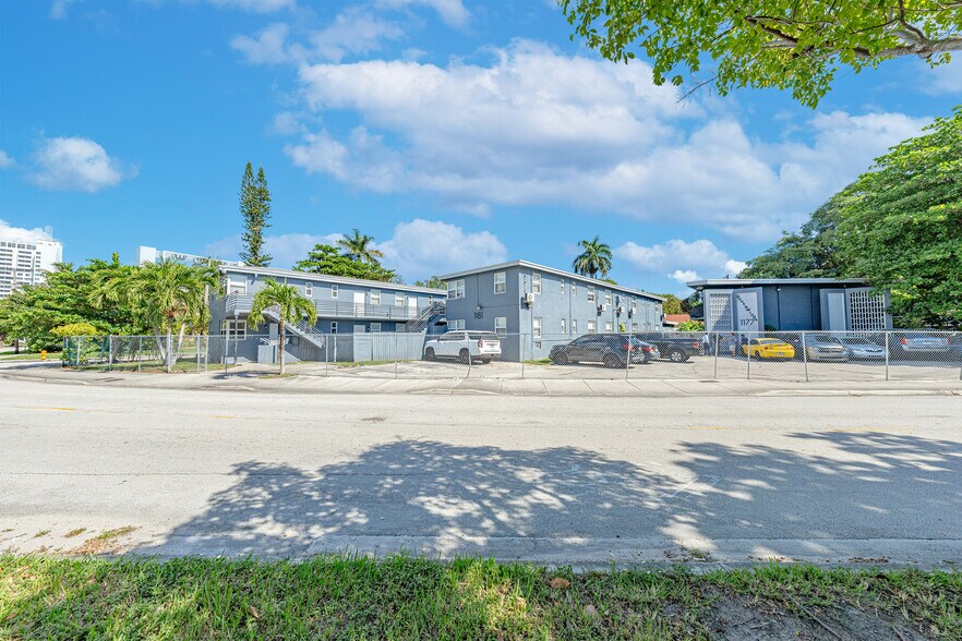 Primary Photo Of 1177 NW 8th Street Rd, Miami Apartments For Sale