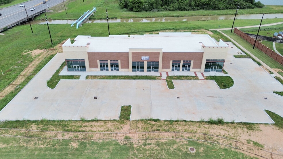 More Photos Of 440 Crown Garden Trail, Sugar Land Freestanding For Lease