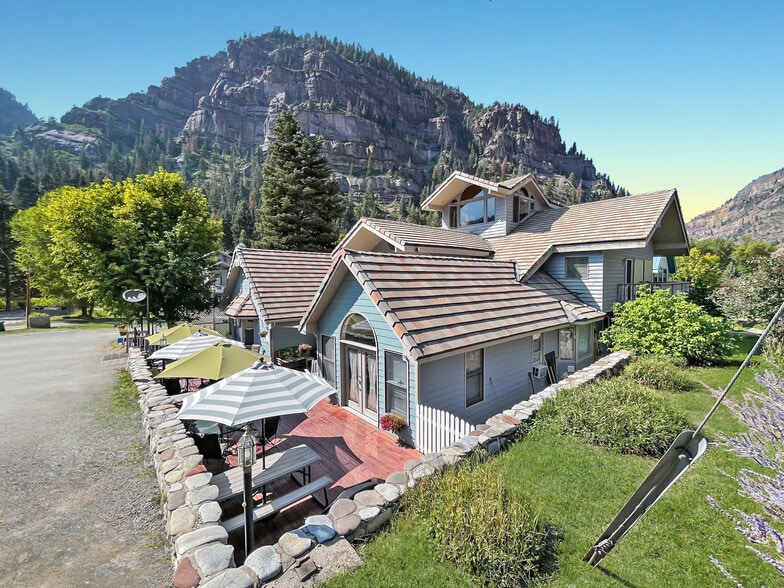 More Photos Of 118 6TH Ave, Ouray Hotel For Sale