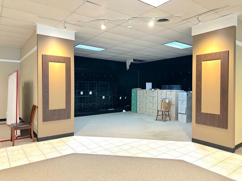 More Photos Of 435 S Main St, Swainsboro Freestanding For Sale