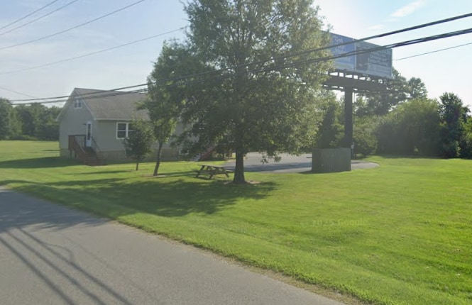 Primary Photo Of 4761 Summit Bridge Rd, Middletown Storefront For Sale