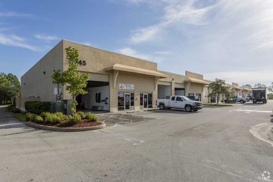 More Photos Of 3945 Tollhouse Dr, Naples Warehouse For Lease