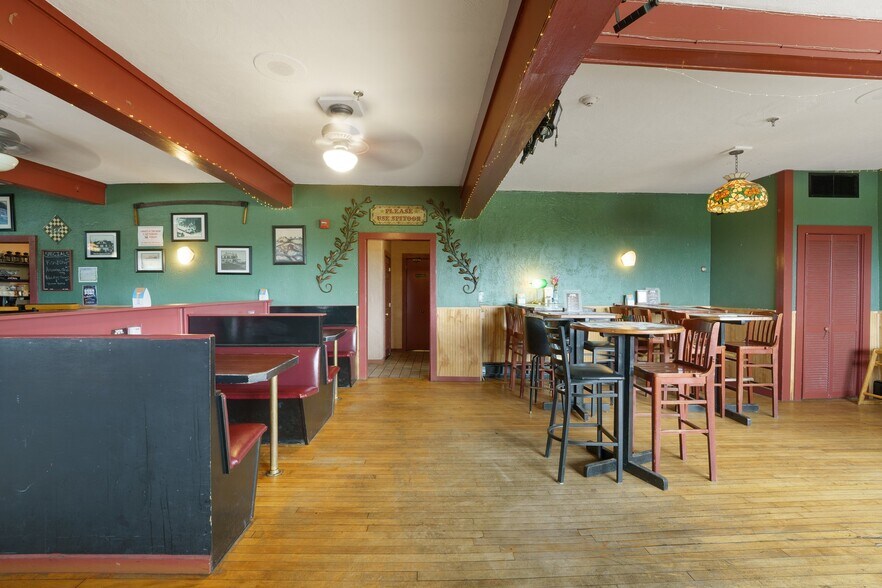 More Photos Of 809 Nooseneck Hill Rd, West Greenwich Restaurant For Sale