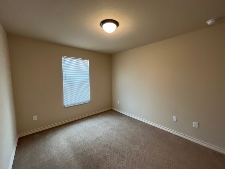 More Photos Of 6407 Luglio Ln, San Antonio Apartments For Sale