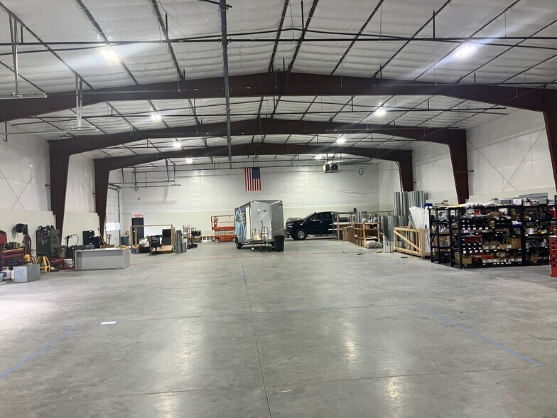More Photos Of 8670 E Cash Ln, Nampa Industrial For Lease