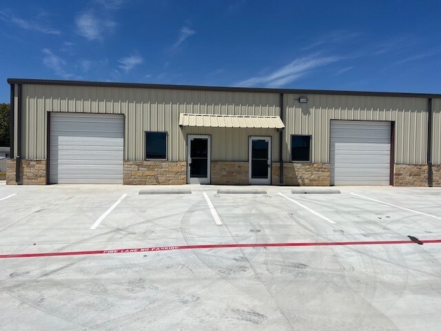Primary Photo Of 4230 US-67, Cleburne Warehouse For Lease