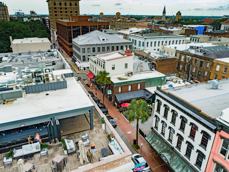 More Photos Of 111 W Congress St, Savannah Storefront Retail Office For Sale