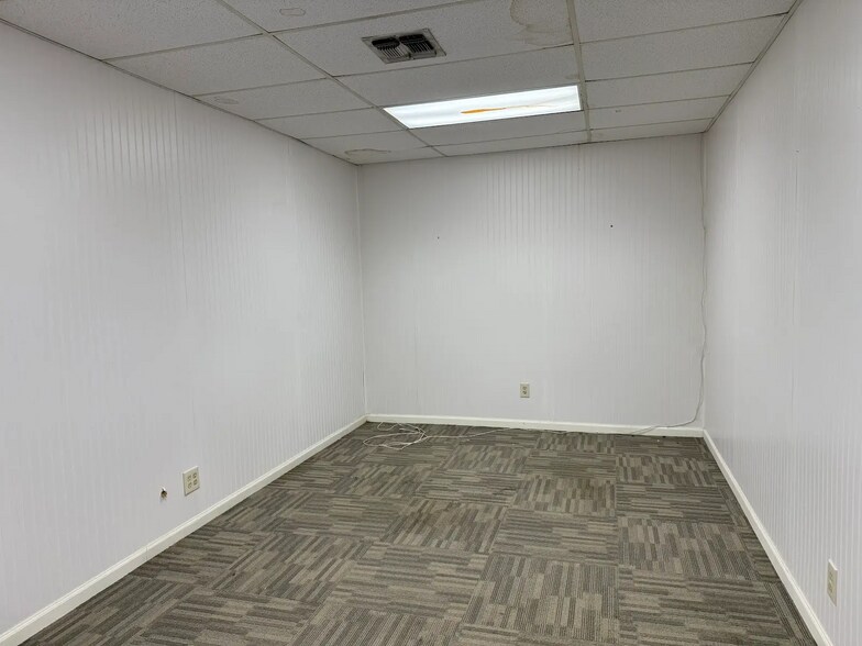 More Photos Of 346-354 S Houston St, Aransas Pass Office For Sale