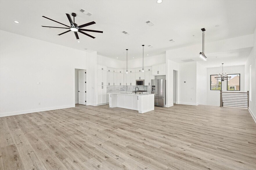 More Photos Of 767 W Main St, Coppell Storefront Retail Office For Sale