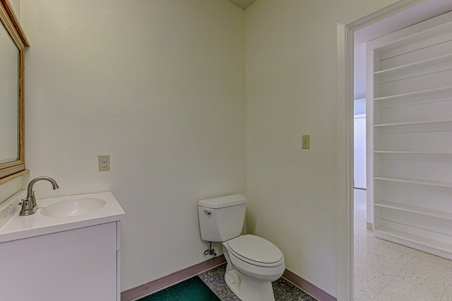 More Photos Of 45 La Buena Vista Dr, Wimberley Schools For Sale