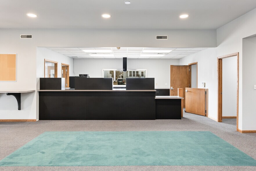 More Photos Of 102 S Woodward St, Brandon Service Station For Sale