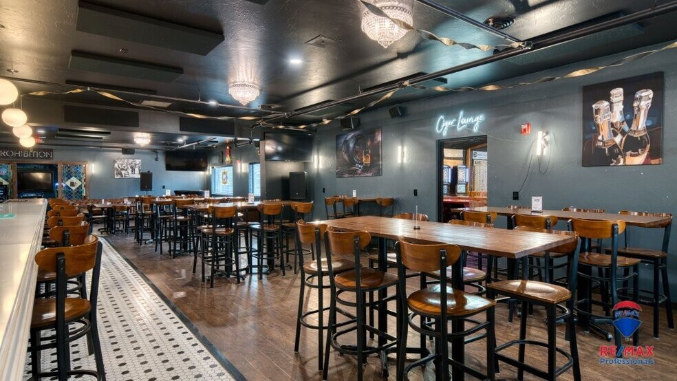 More Photos Of 5201 S Douglas Hwy, Gillette Bar For Sale