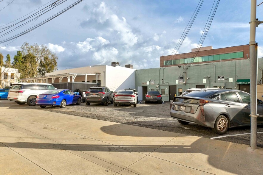 More Photos Of 513 E Broadway, Glendale Storefront For Lease