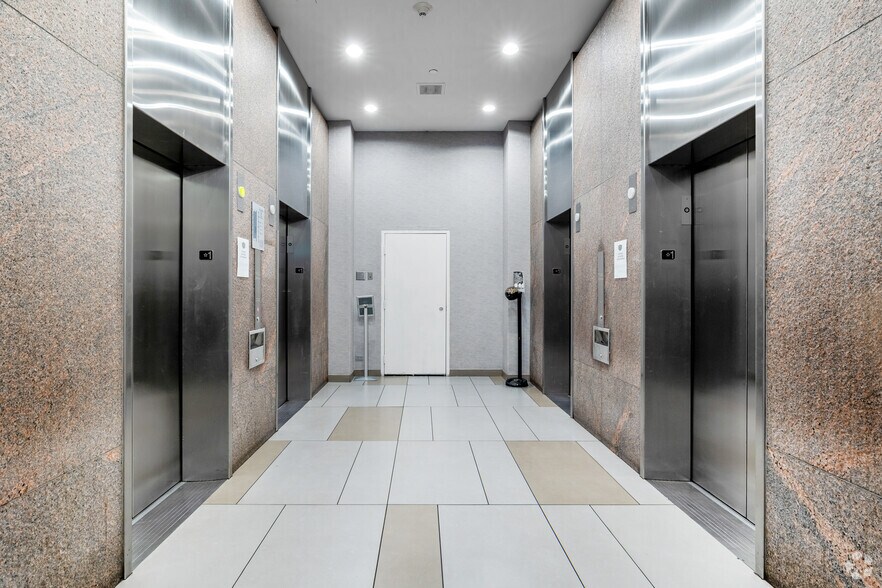 More Photos Of 2001 Santa Monica Blvd, Santa Monica Medical For Lease