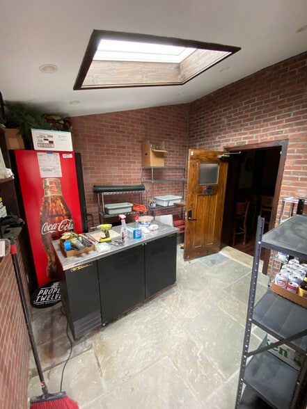 More Photos Of 10 Marble Ave, Pleasantville Bar For Lease