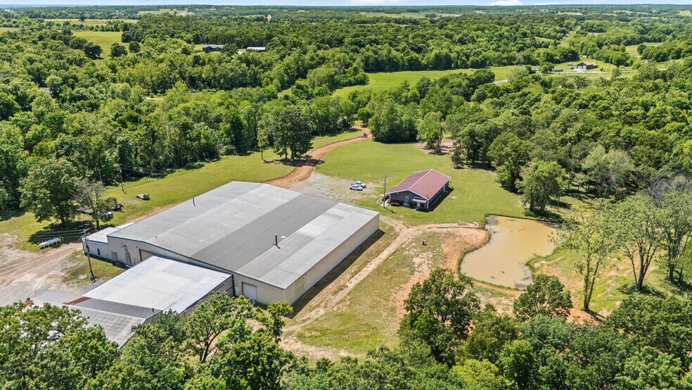 Primary Photo Of 23044 Honey Creek Rd, Sulphur Springs Distribution For Sale