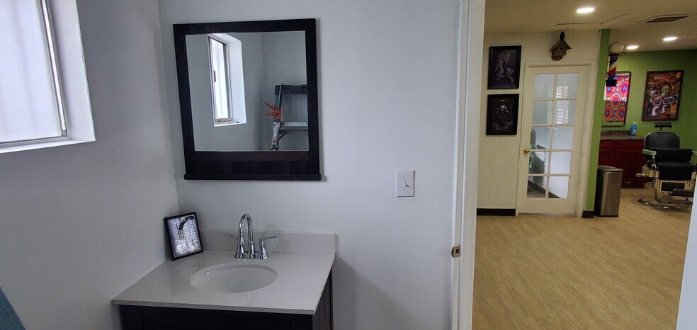 More Photos Of 658 E Main St, San Jacinto Freestanding For Lease