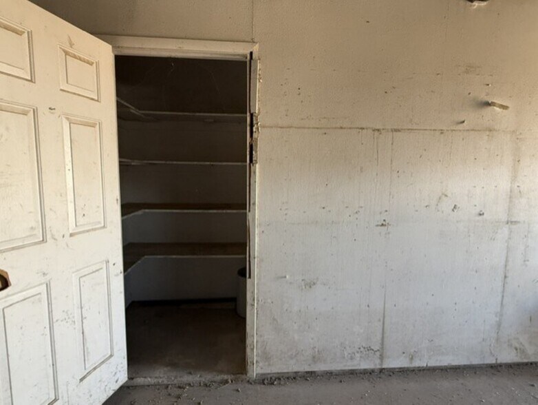 More Photos Of 26454 Glen Bench rd, Naples Industrial For Sale