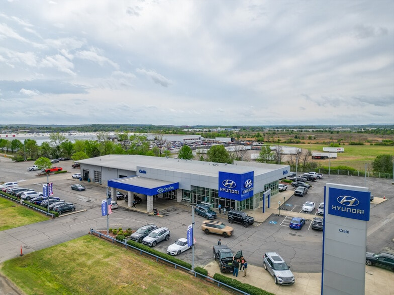 Primary Photo Of 3600 S Zero St, Fort Smith Flex For Sale