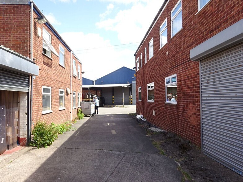 Primary Photo Of Lilac Grv, Nottingham Flex For Lease