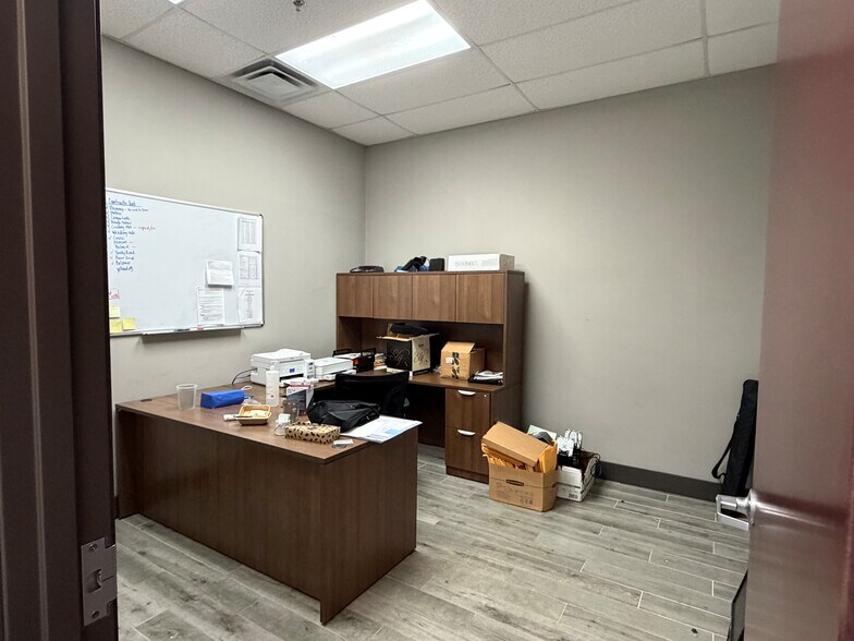More Photos Of 9710 FM 2147, Horseshoe Bay General Retail For Lease