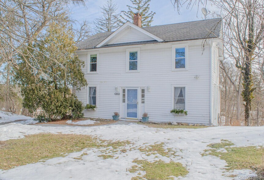 More Photos Of 8874 US Route 9W, Athens Office Residential For Sale