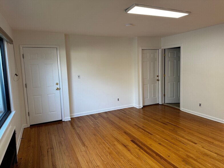 More Photos Of 2138 Wantagh Ave, Wantagh Office For Lease