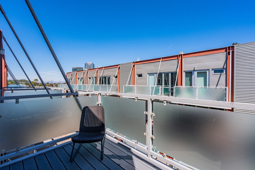 More Photos Of 3450 Cahuenga Blvd W, Los Angeles Office Residential For Lease