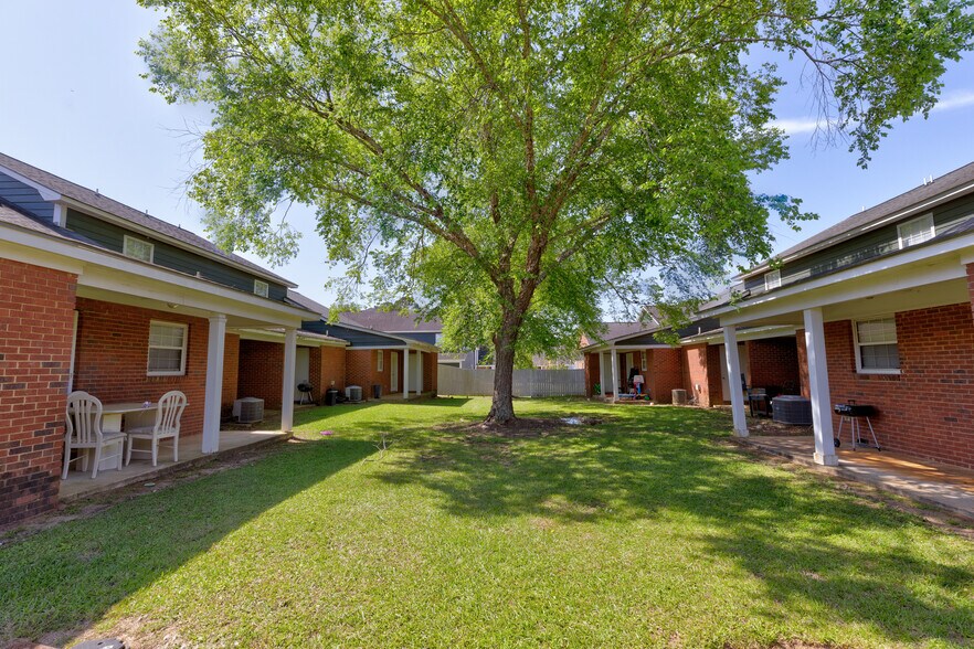 More Photos Of 2220 Friar Tuck Ln, Albany Apartments For Sale