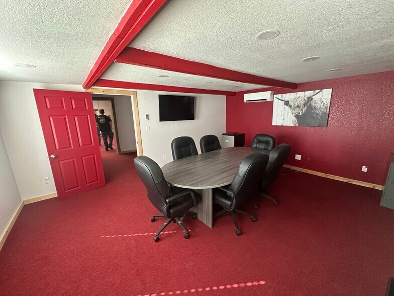 More Photos Of 595 S 2nd Ave, Brighton Office Residential For Lease