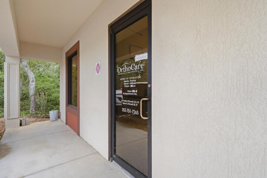 More Photos Of 375 Fennell Blvd, Lady Lake Medical For Sale