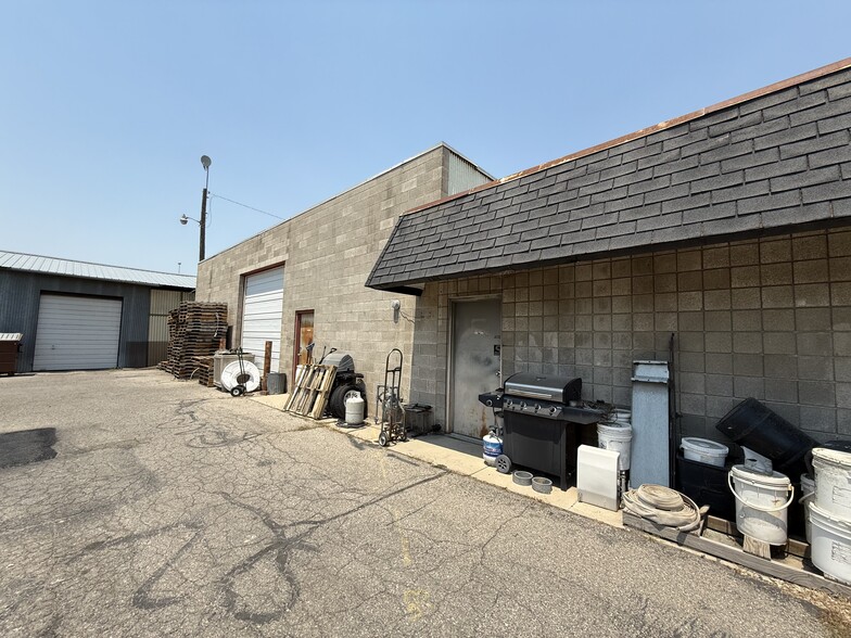 More Photos Of 3000 S 300 W, Salt Lake City Warehouse For Sale