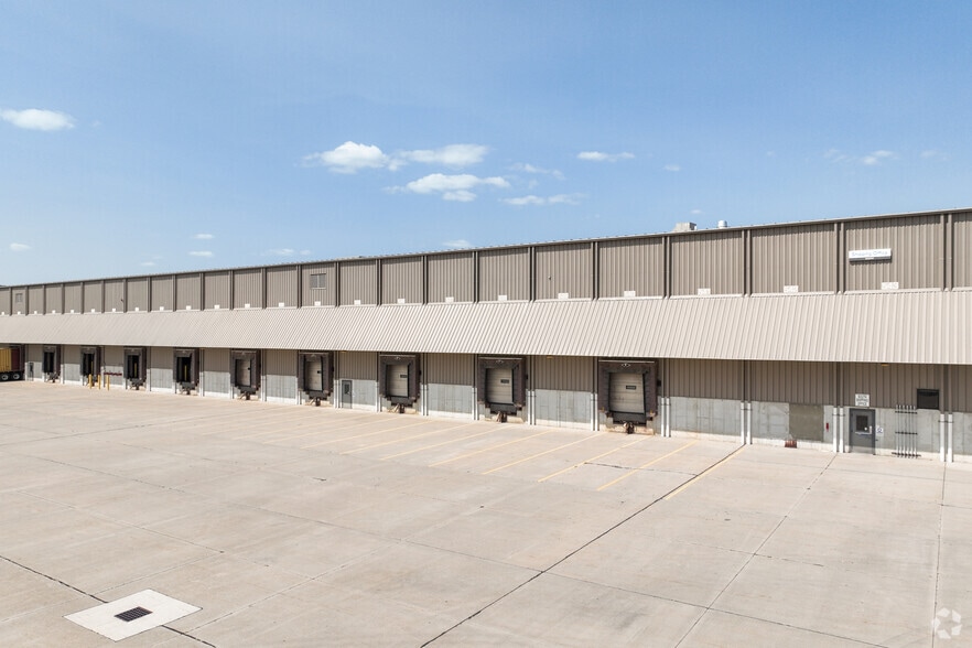 More Photos Of 1001 E Lutz Rd, Archbold Distribution For Lease