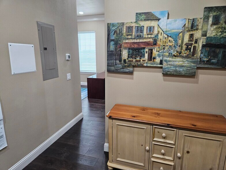 More Photos Of 1067 FM 306, New Braunfels Office For Lease