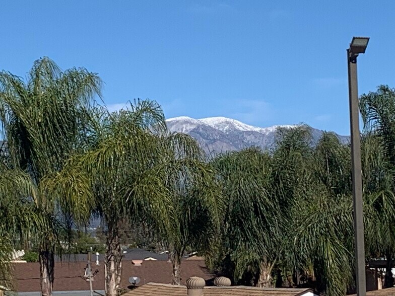 More Photos Of 11185 Roswell Ave, Pomona Warehouse For Lease