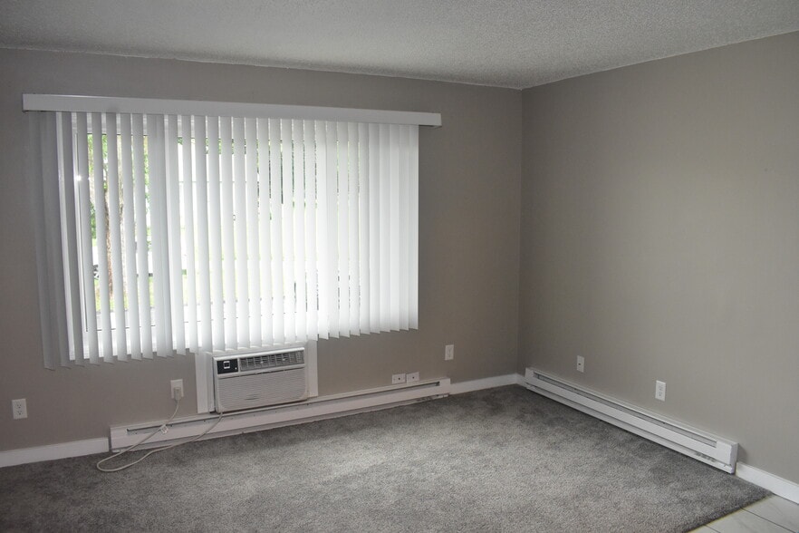 More Photos Of 3274 E Euclid Ave, Des Moines Apartments For Sale