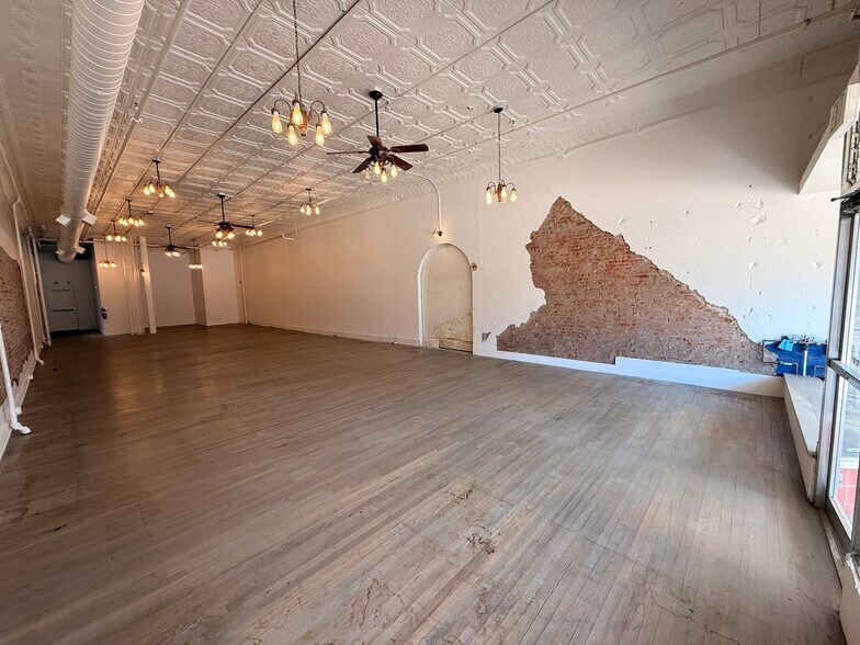 More Photos Of 137-141 E 4th St, Loveland Storefront Retail Residential For Lease