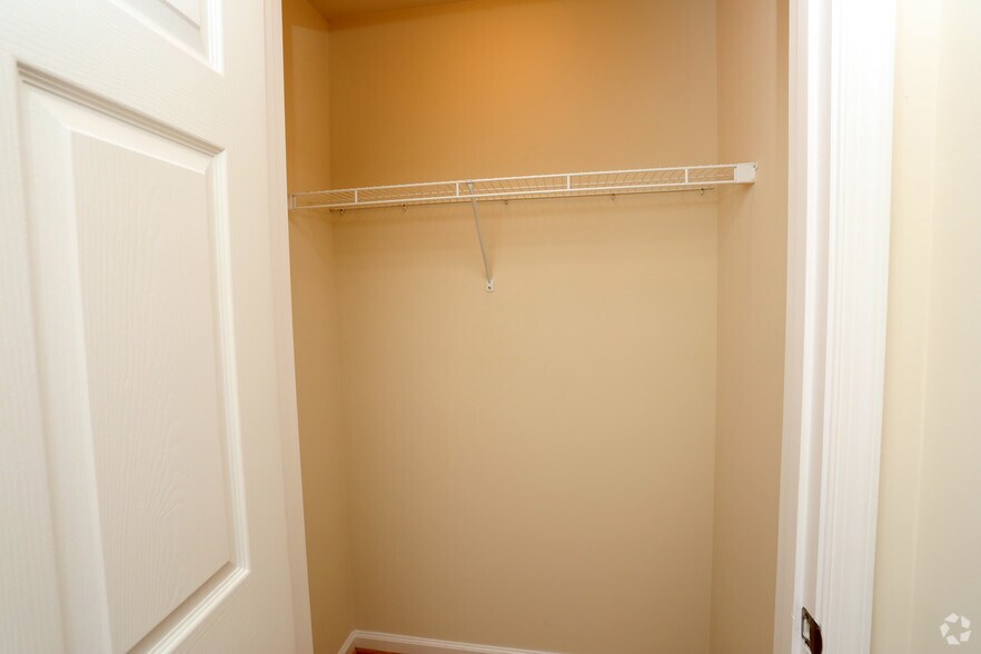 More Photos Of 10095 Washington Blvd, Laurel Apartments For Lease