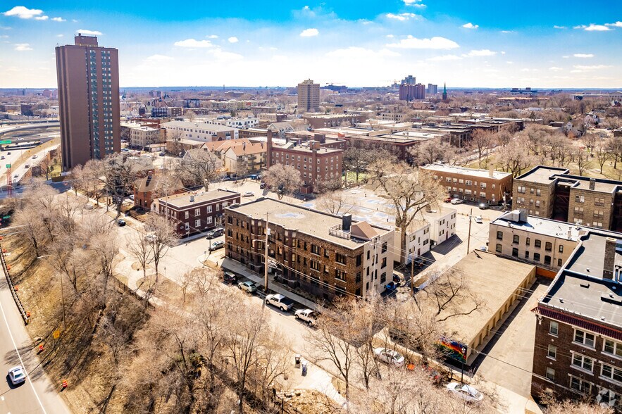 More Photos Of 137 E 17th St, Minneapolis Apartments For Sale