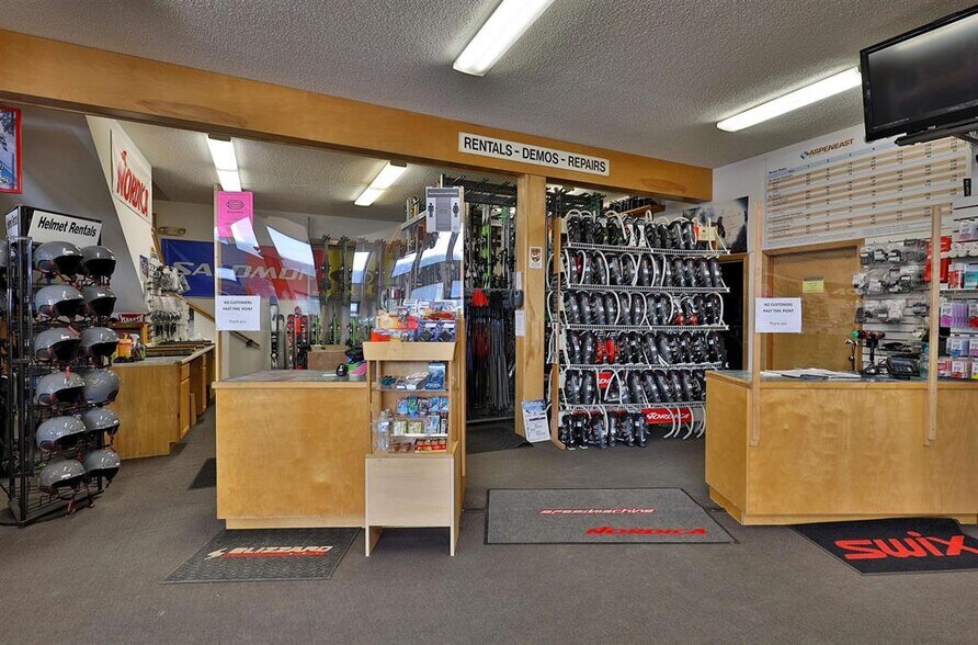 More Photos Of 3429 US Route 4, Killington Storefront Retail Office For Sale