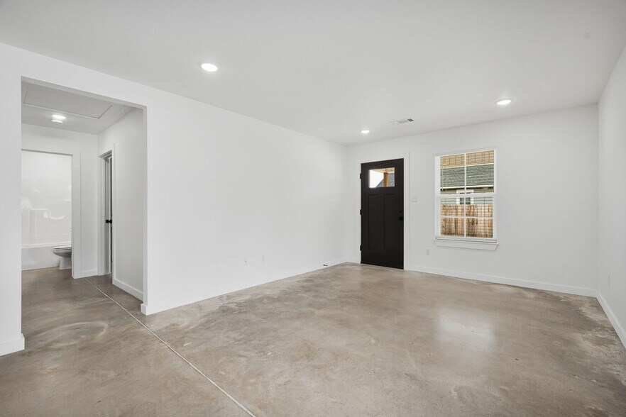 More Photos Of 5600 Spradling Ave, Fort Smith Multifamily For Sale