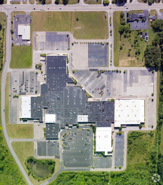 More Photos Of 2121 N Monroe St, Monroe General Retail For Lease