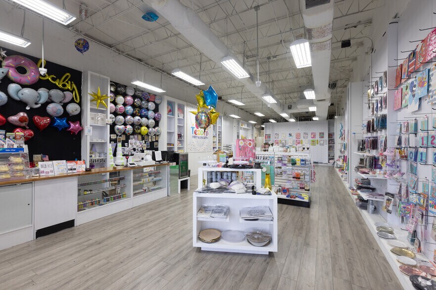 More Photos Of 4646-4698 NW 183rd St, Miami Gardens Unknown For Lease