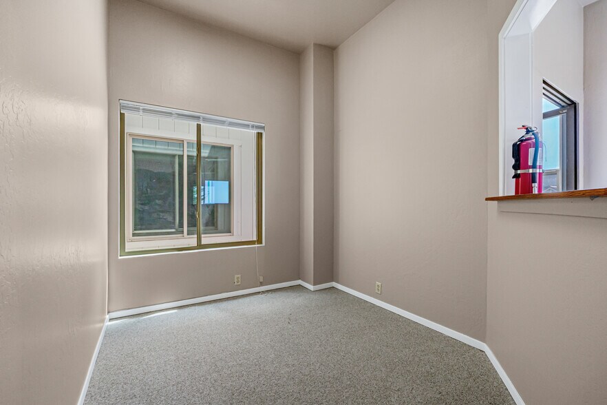 More Photos Of 39000 1 hwy, Gualala Flex For Sale
