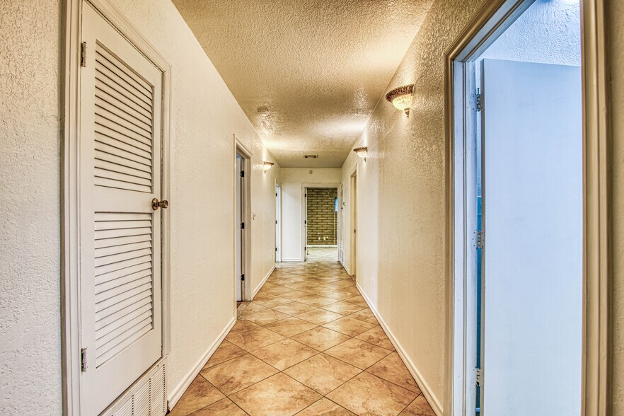 More Photos Of 6208 Doniphan Dr, El Paso Land For Lease