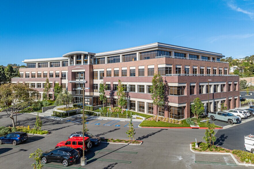 More Photos Of 12544 High Bluff Dr, San Diego Coworking Space