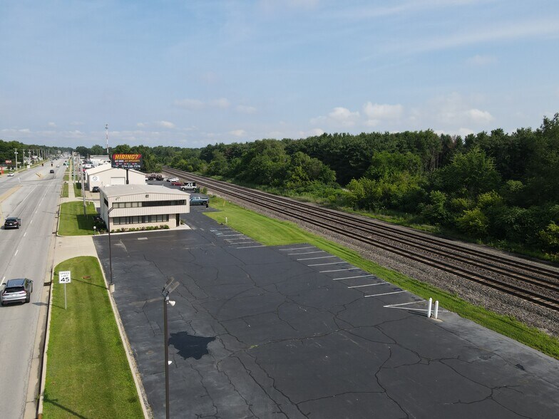 More Photos Of 23119 US Highway 33, Elkhart Storefront For Lease