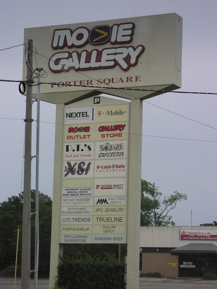 More Photos Of 1000 W Main St, Dothan General Retail For Sale