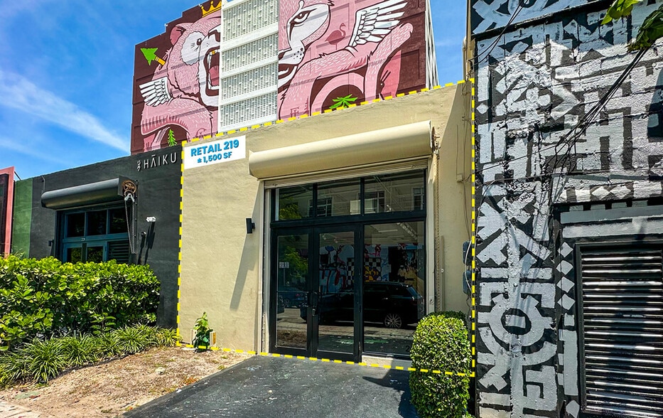Primary Photo Of 2300 NW 2nd Ave, Miami Restaurant For Lease